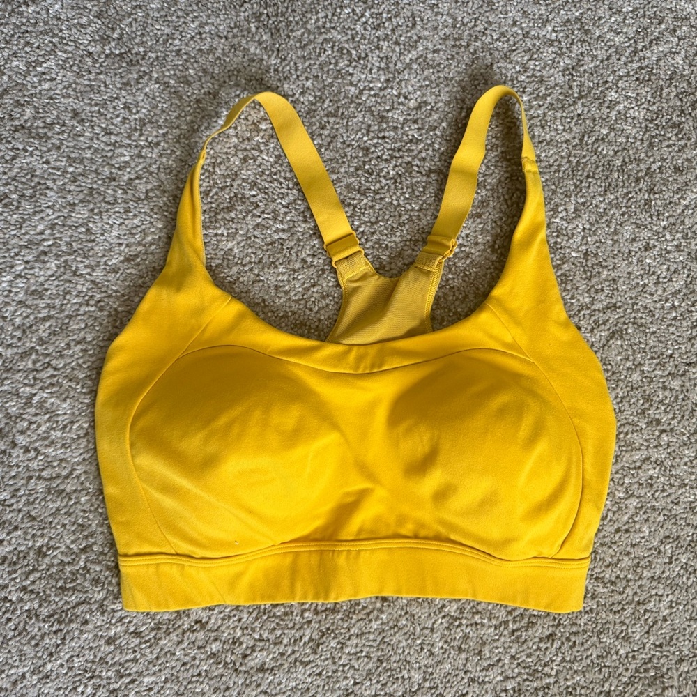 Gymshark- top/bra color yellow -size M